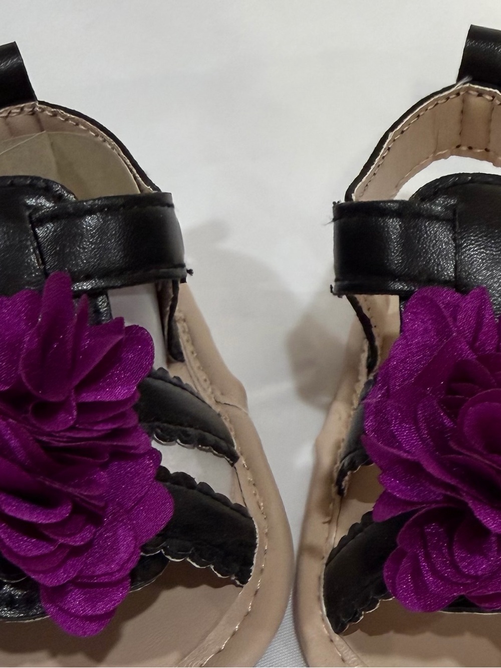 Lucky Brand Black Sandals with Purple Flower